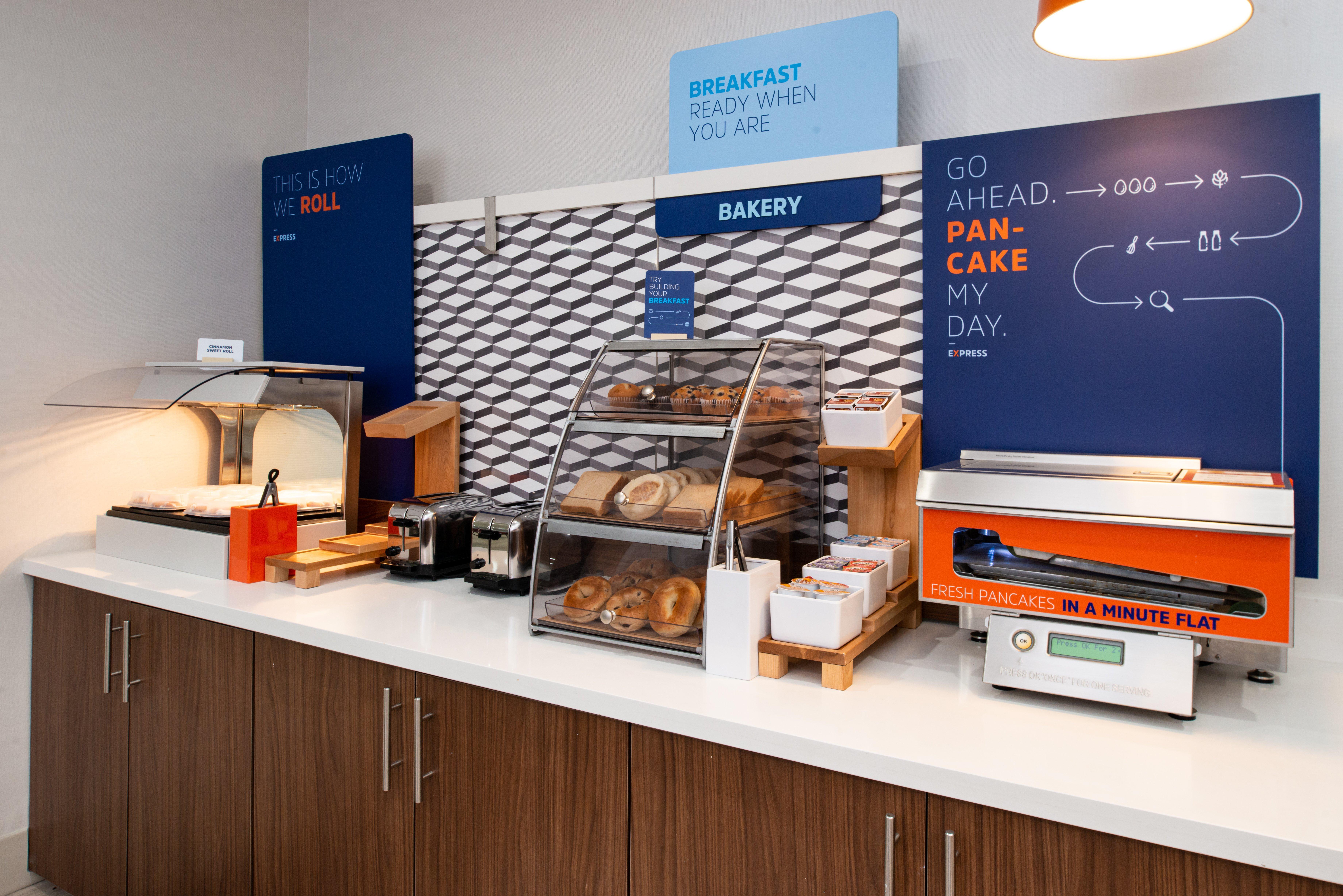 Holiday Inn Express Lodi By Ihg Екстериор снимка
