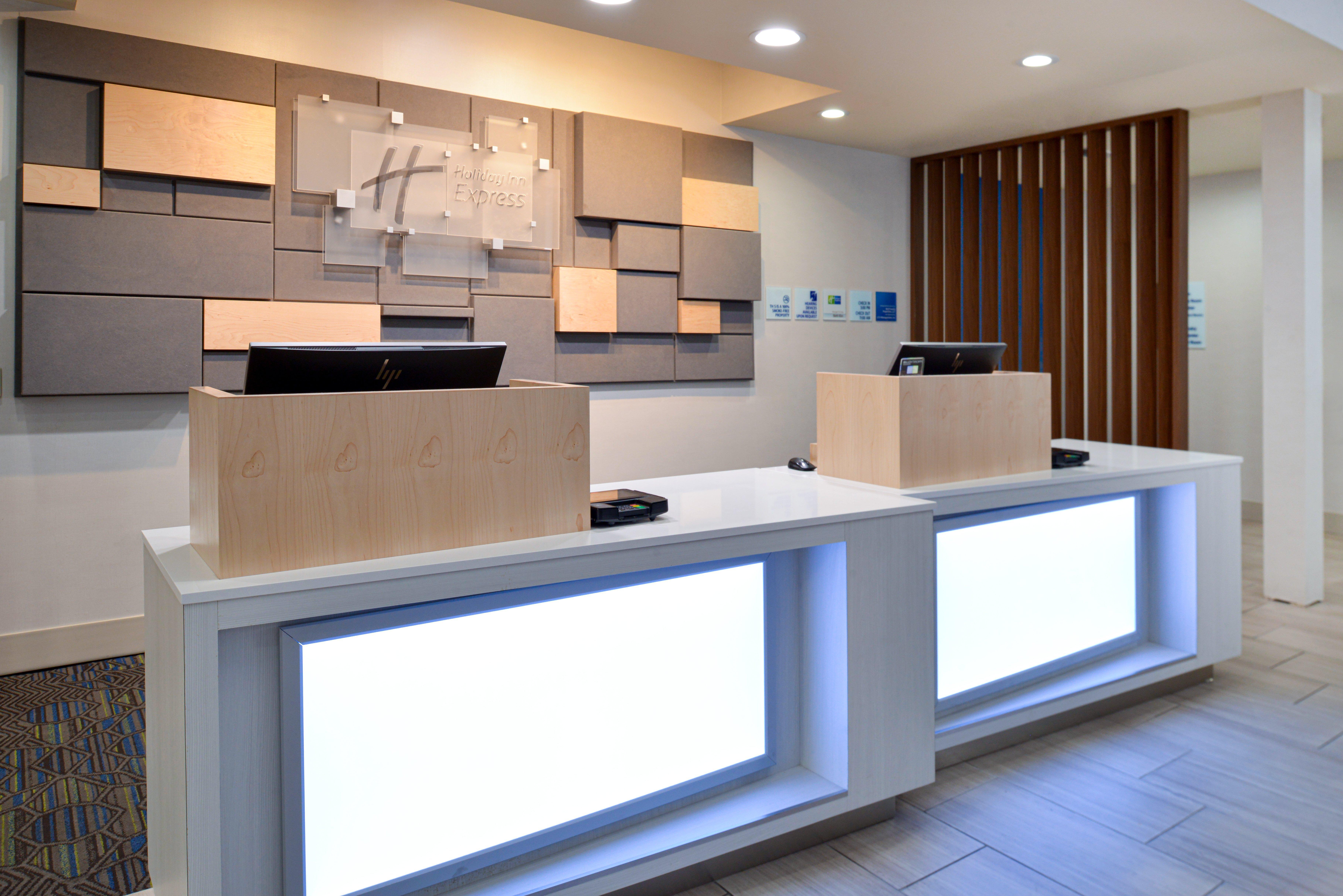 Holiday Inn Express Lodi By Ihg Екстериор снимка