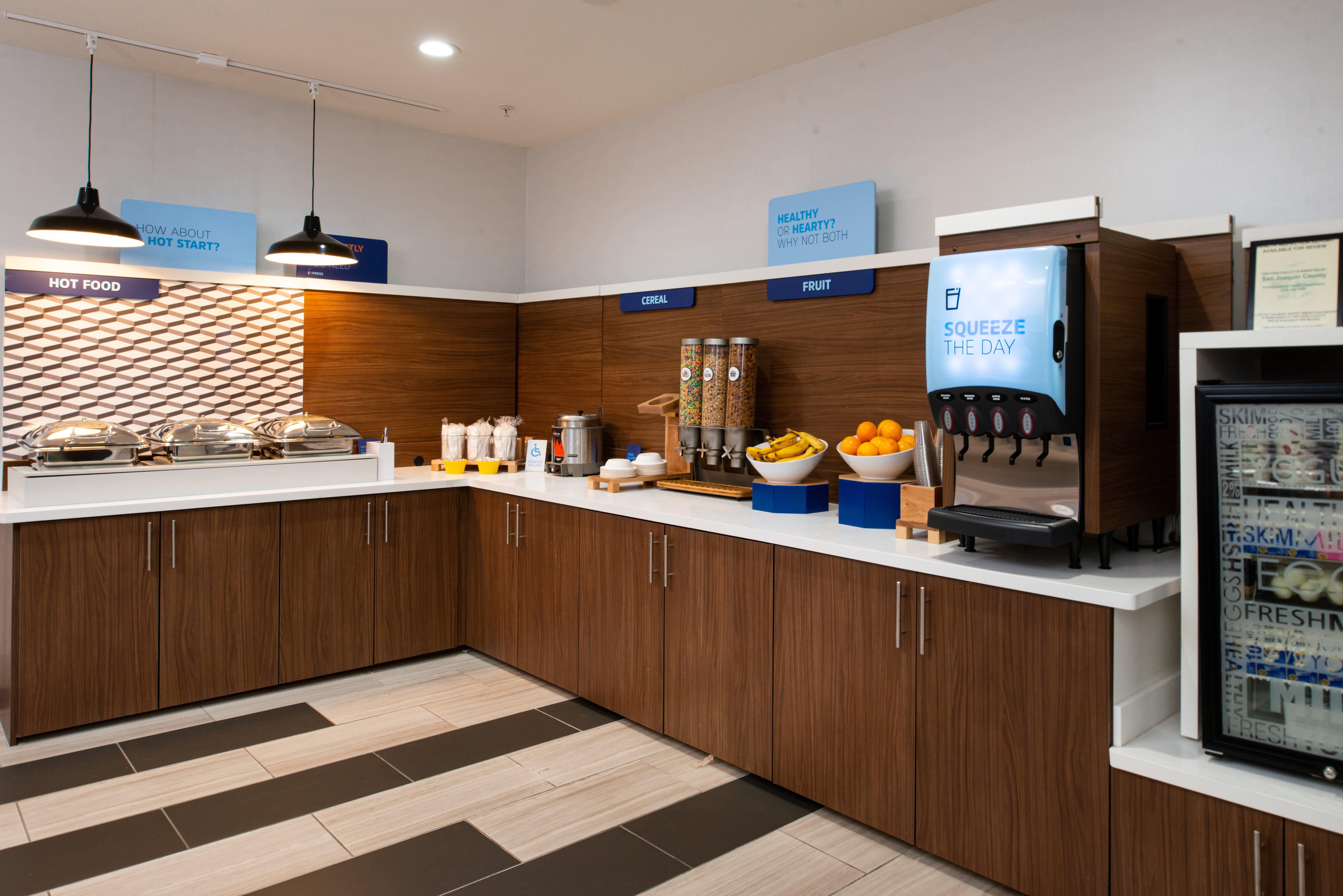 Holiday Inn Express Lodi By Ihg Екстериор снимка