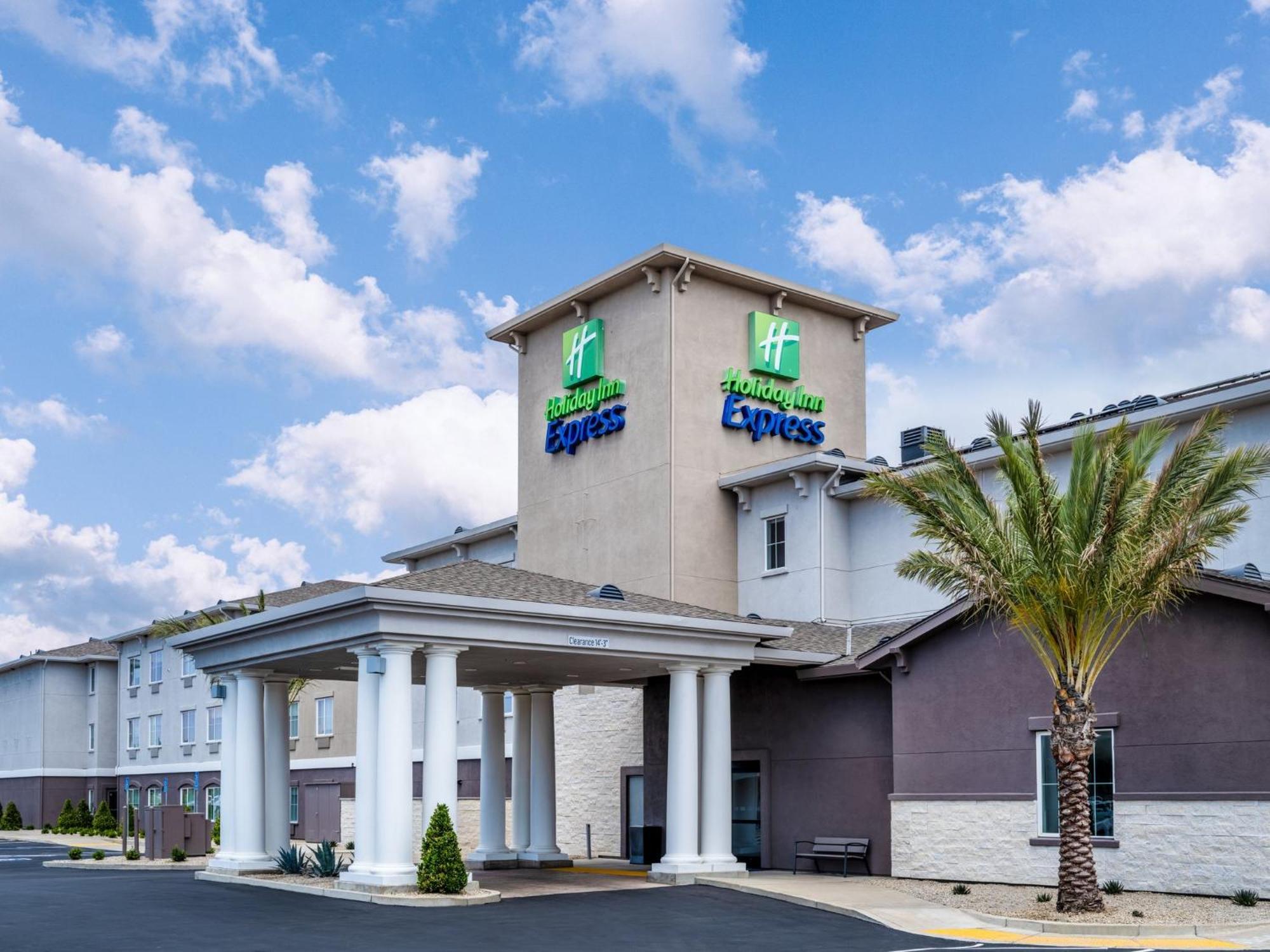 Holiday Inn Express Lodi By Ihg Екстериор снимка