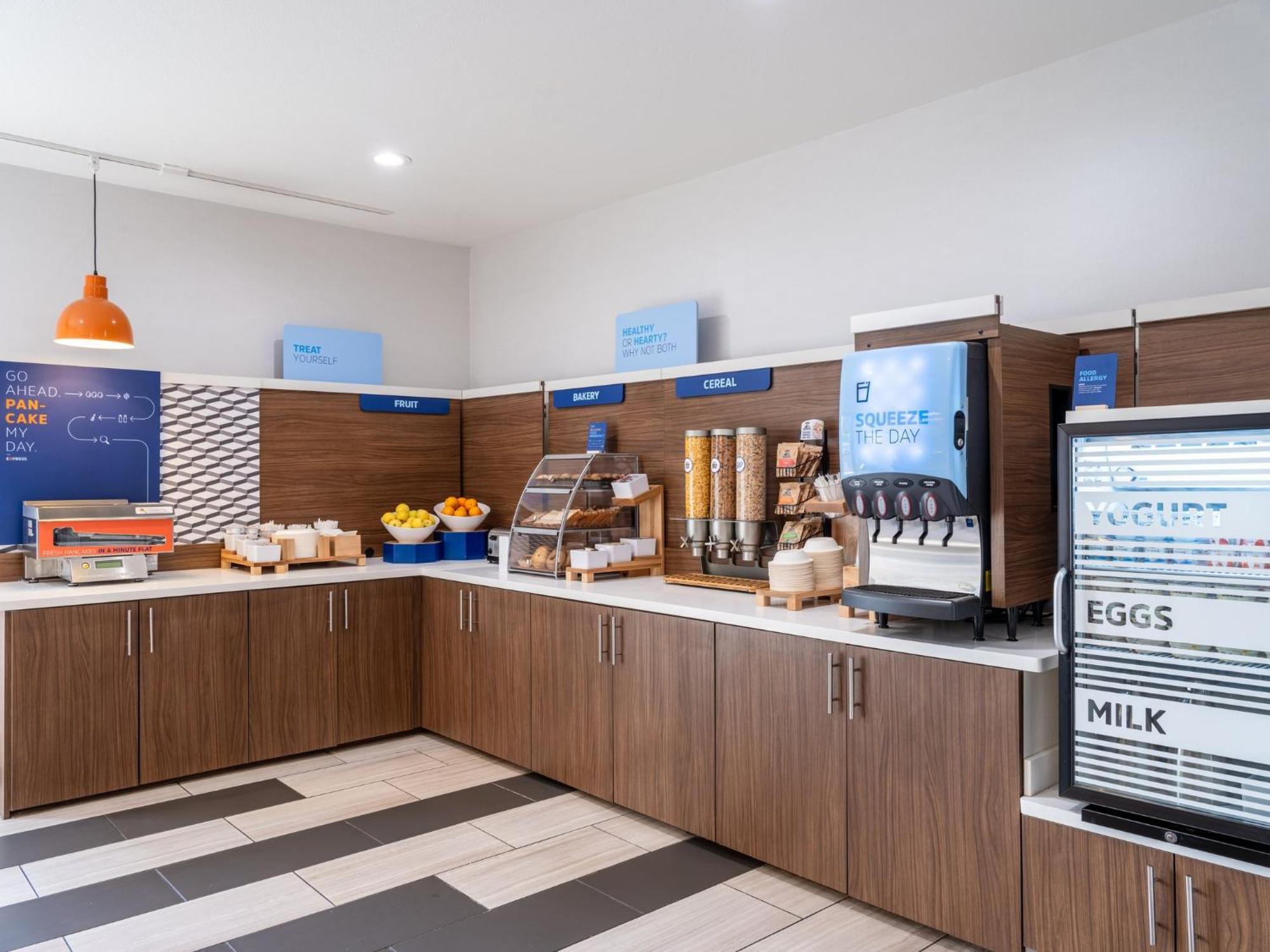 Holiday Inn Express Lodi By Ihg Екстериор снимка