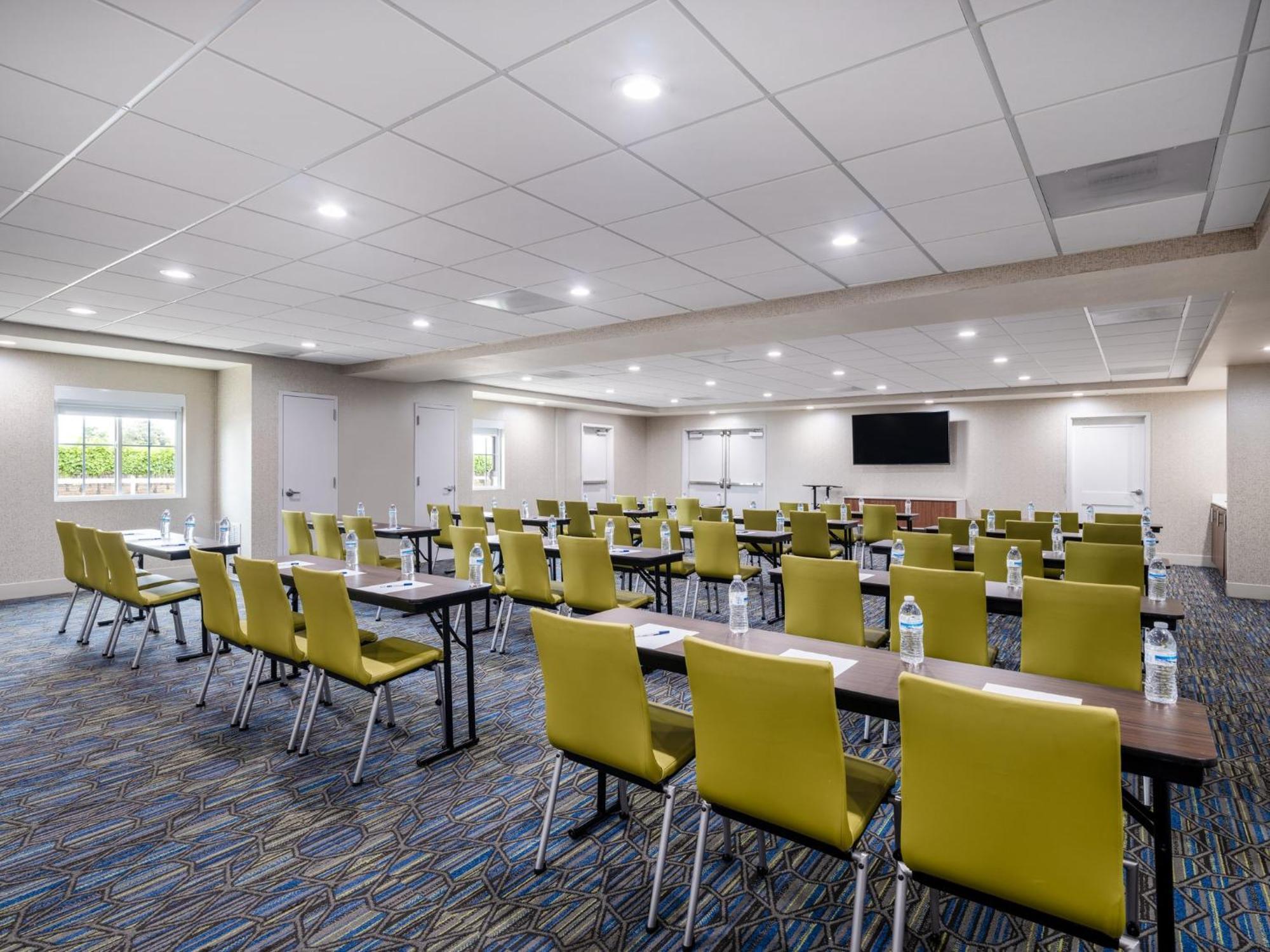 Holiday Inn Express Lodi By Ihg Екстериор снимка