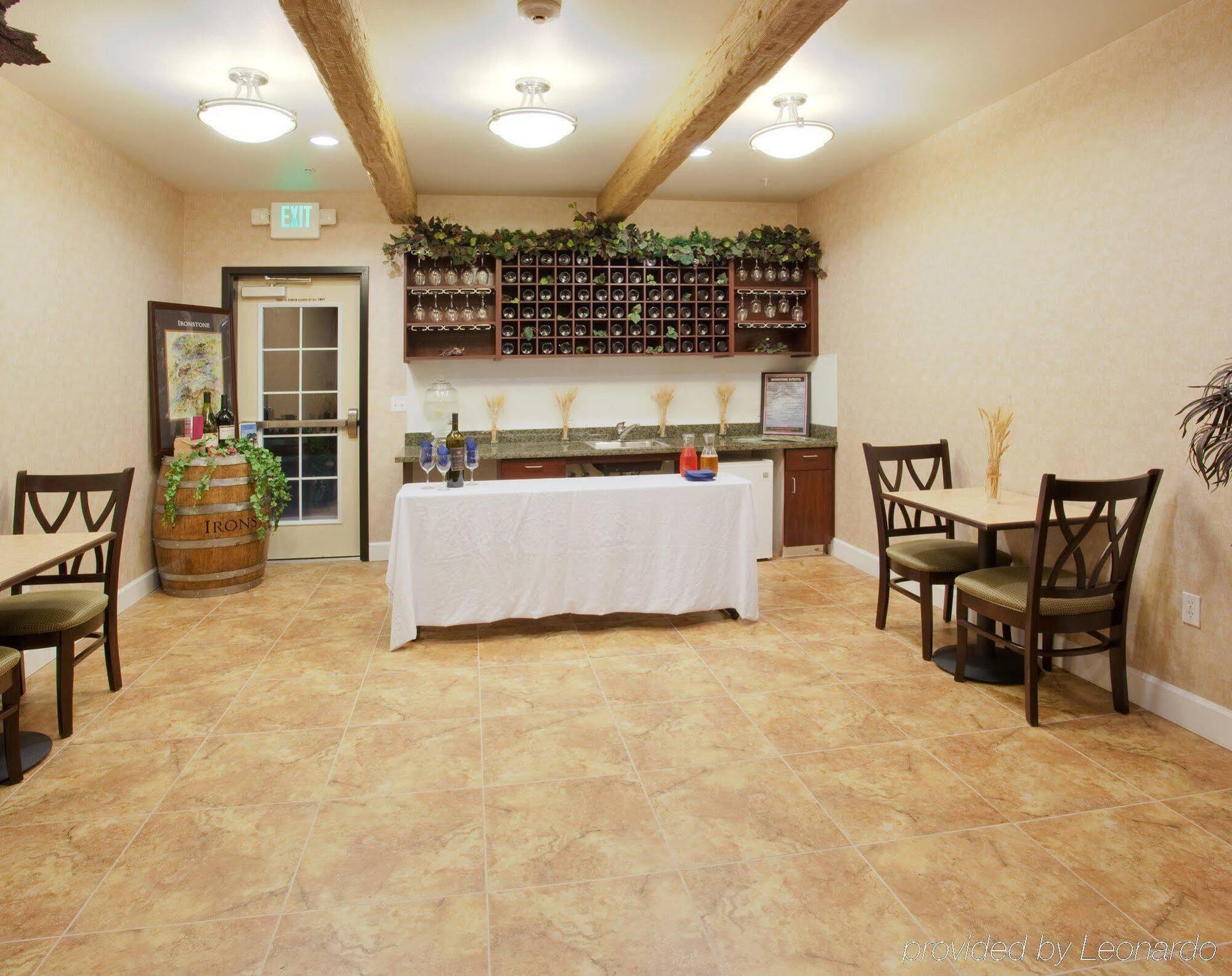 Holiday Inn Express Lodi By Ihg Екстериор снимка